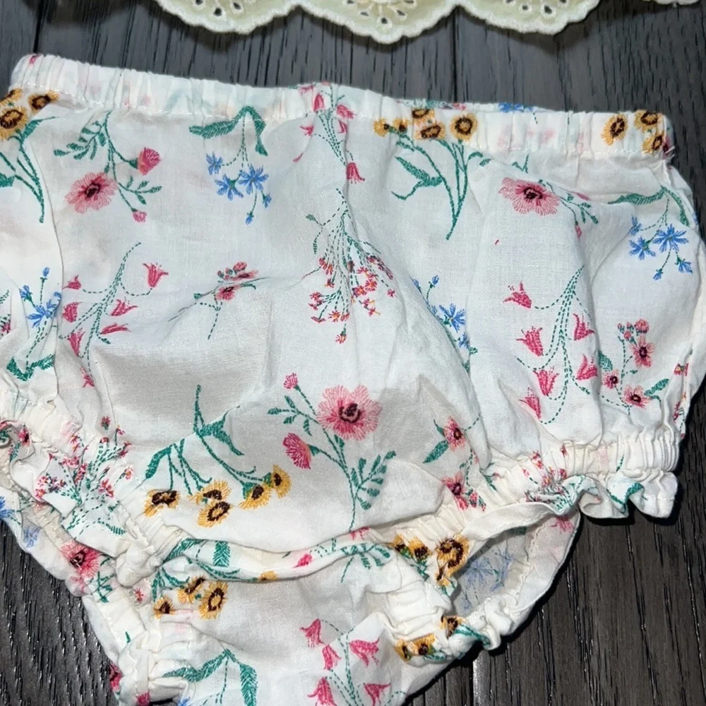 Old Navy infant girl floral crochet/Lacey like top and diaper cover